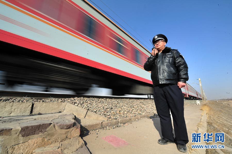 新春走基層：春運衛(wèi)士，36公里的獨自守護