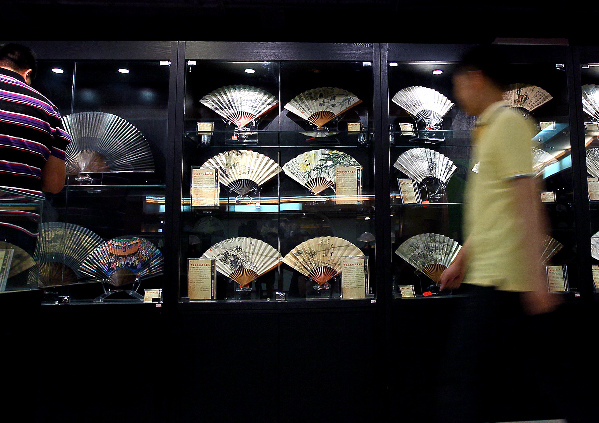 中國(guó)扇藝珍藏品亮相滬上