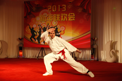 天津大學(xué)舉辦外國留學(xué)生“新年聯(lián)歡會”