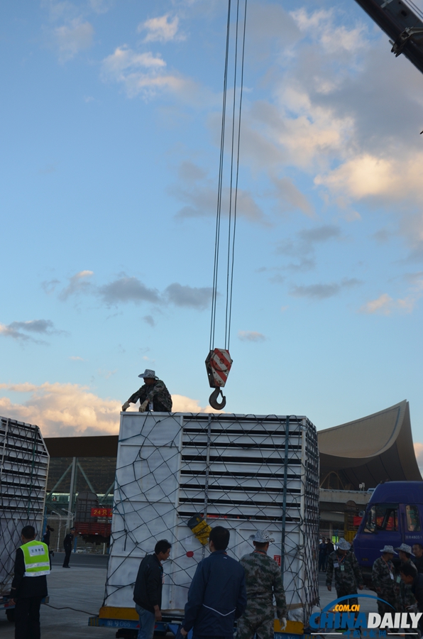 23位南非“高富帥” 昨日長水機(jī)場落地