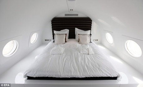 前東德領(lǐng)導(dǎo)人專機(jī)被改造成飛機(jī)旅館 旅客盡享豪華五星級(jí)標(biāo)準(zhǔn)