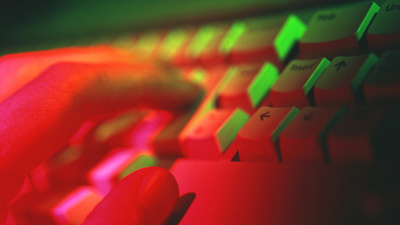 美國科學(xué)家發(fā)現(xiàn)手上細菌亦可識別身份