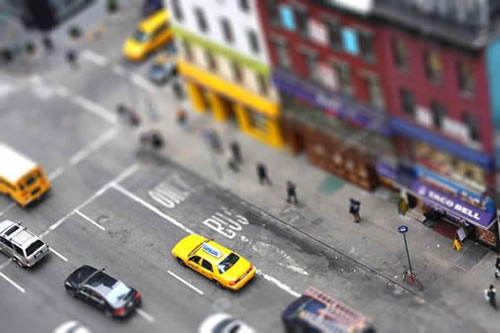 神奇！相機(jī)竟能照出小人國(guó)