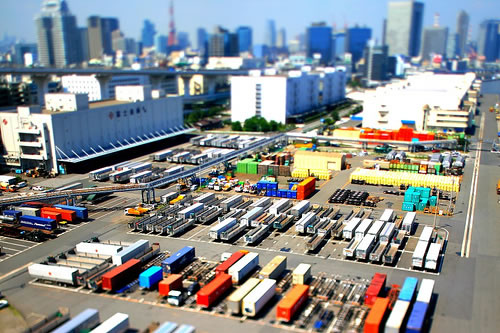 神奇！相機(jī)竟能照出小人國