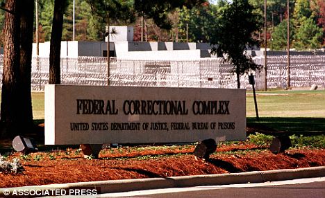 麥道夫獄中斗毆 起因與獄友對經(jīng)濟(jì)形勢觀點不同