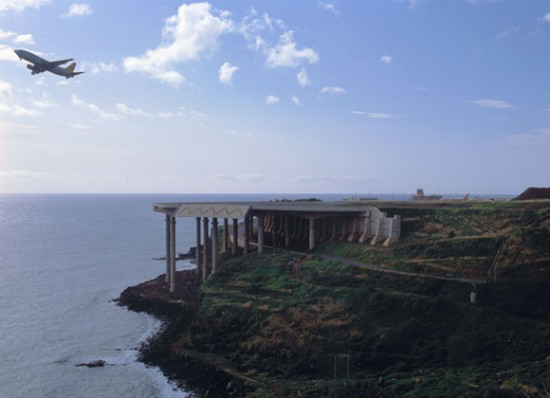 12座最獨(dú)特機(jī)場(chǎng):曼谷機(jī)場(chǎng)跑道間建高爾夫球場(chǎng)