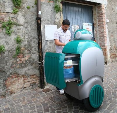 歐洲智能機(jī)器人能“看”能走 穿越大街小巷上門收垃圾