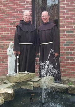 美國(guó)雙胞胎修道士“同生同死” 終年92歲