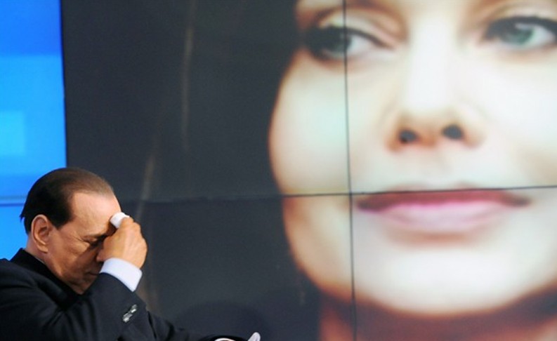 貝盧斯科尼達(dá)成離婚協(xié)議 日付前妻8萬(wàn)英鎊換自由