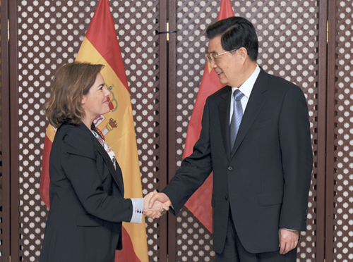 胡錦濤會(huì)見西班牙副首相薩恩斯·德圣瑪麗亞