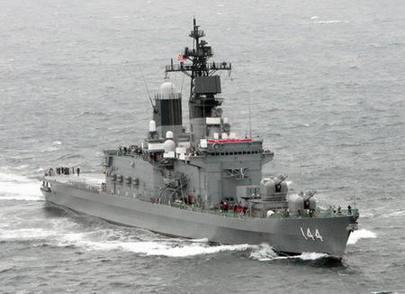 日本驅(qū)逐艦與韓國商船在日南部海域相撞 1人受傷