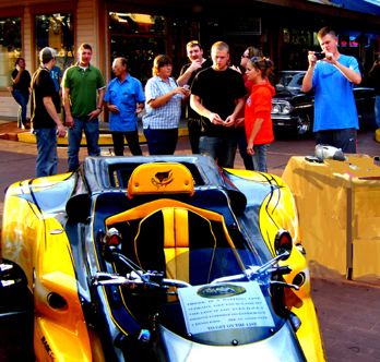 美下崗航天飛機(jī)工程師再就業(yè) 造“火箭式”機(jī)動(dòng)車(chē)受熱捧