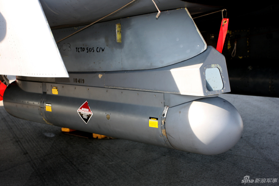 美國空軍展示兩架F－15E攻擊鷹戰(zhàn)斗轟炸機(jī)