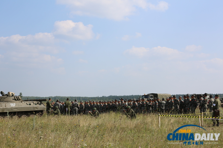 俄軍舉辦現(xiàn)場會(huì)介紹經(jīng)驗(yàn) 增進(jìn)中俄兩軍間了解以期更默契配合