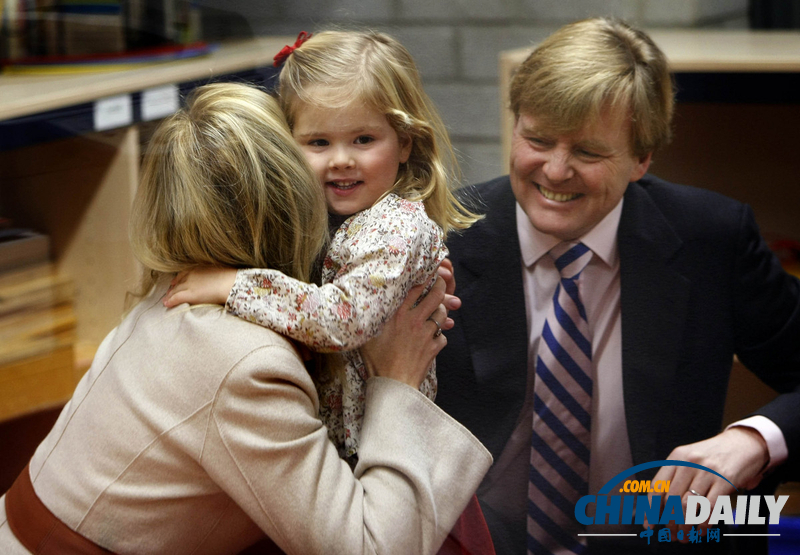 曬曬各國(guó)小王子小公主的上學(xué)照