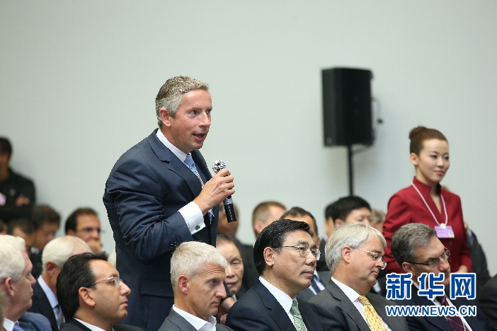 李克強(qiáng)會(huì)見2013夏季達(dá)沃斯論壇企業(yè)家代表（組圖）