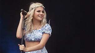 明星獻(xiàn)唱 啟動(dòng)年度罌粟花募捐