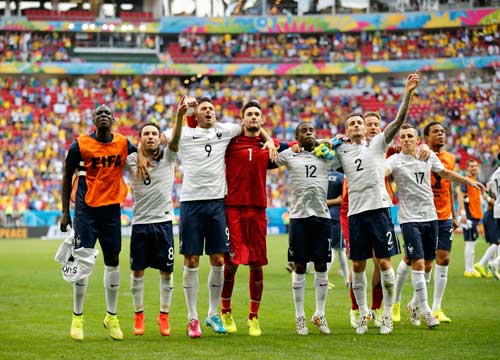 彩色世界杯？352名球員，只有12名穿黑色戰(zhàn)靴