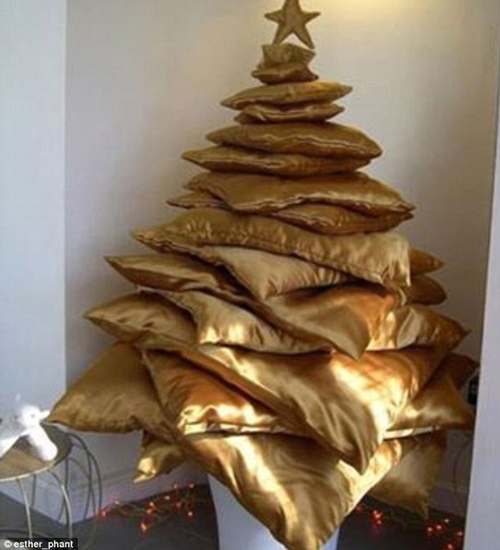 還在擺放傳統(tǒng)的圣誕樹(shù)？快來(lái)試試圣誕“枕”、圣誕“書(shū)”和圣誕“花”！