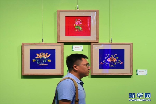 Mongolian ethnic handicrafts on display