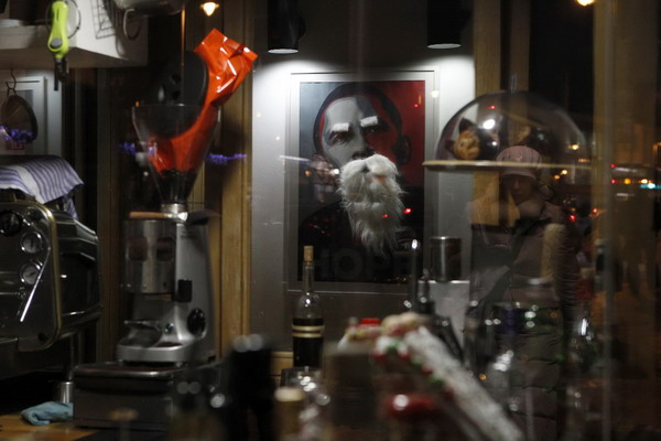 A Barack Obama in Santa Claus' style