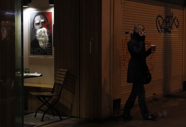 A Barack Obama in Santa Claus' style