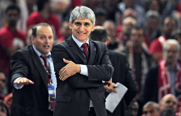 Panagiotis Giannakis has been hired as coach of China's men's national basketball team. New coach faces tough challenge